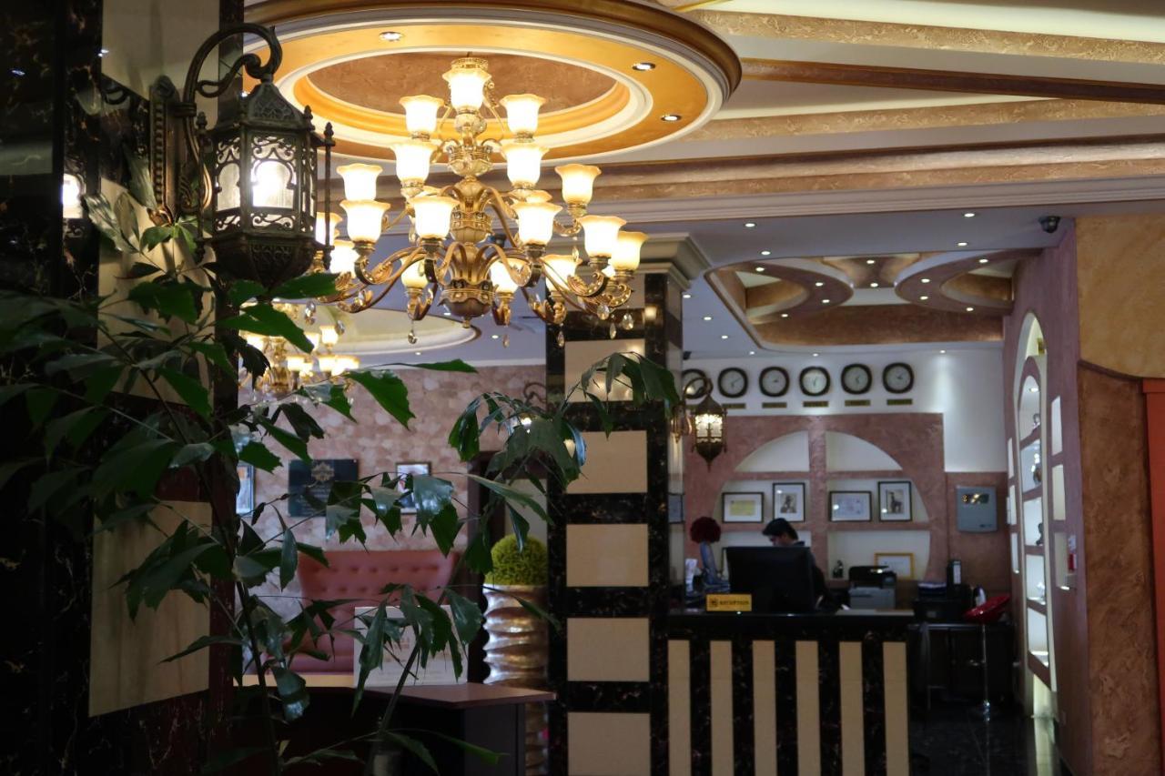 Boulevard Palace Hotel Monrovia Bagian luar foto
