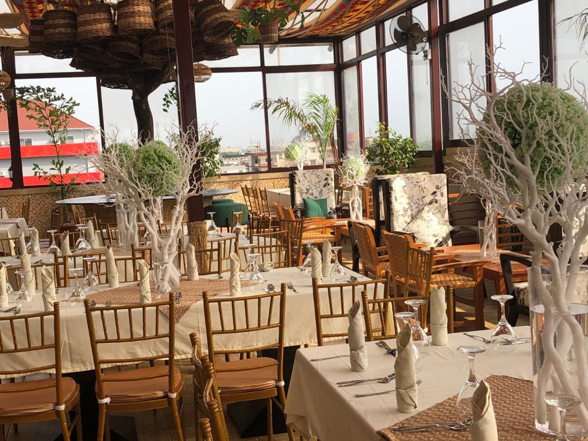 Boulevard Palace Hotel Monrovia Bagian luar foto